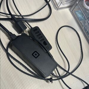 Square Black USB Hub with Card Reader